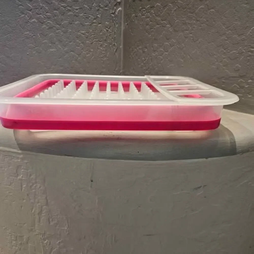 Collapsible Pink Dish Strainer 14